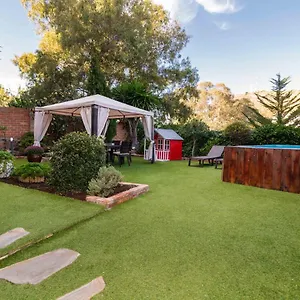https://letmalaga-limonar-gardens.1costadelsol.com